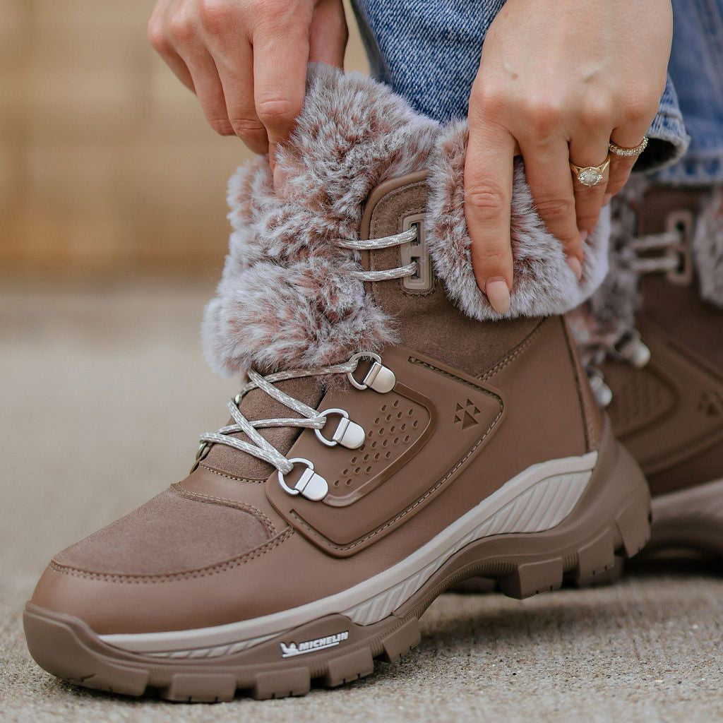 Brown snow 2025 boots womens